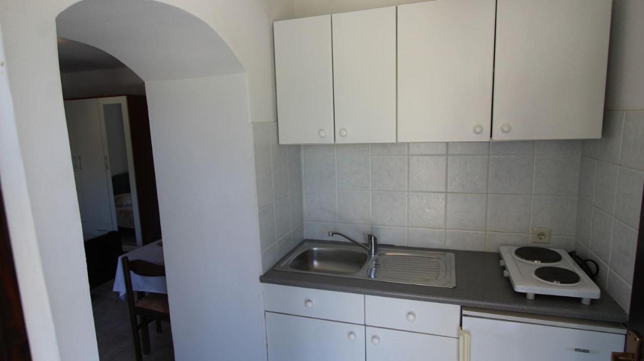 Apartments Eva Malinska Kültér fotó